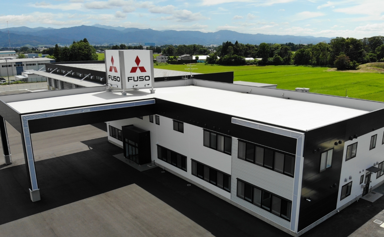 岩手三菱ふそう自動車販売(株)盛岡南支店新築工事の写真